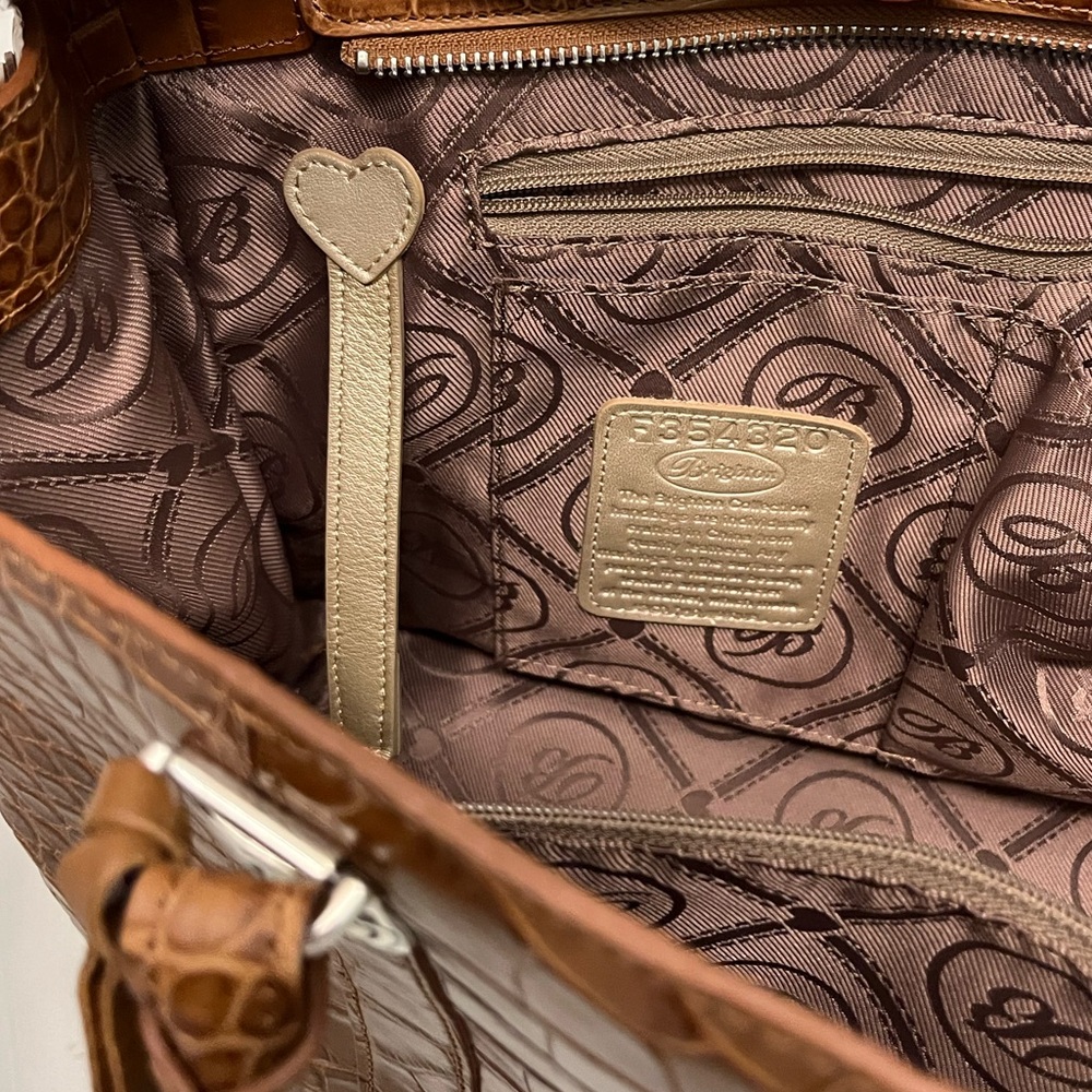 NWOT Brighton crocodile embossed leather shoulder bag - Picture 10 of 10